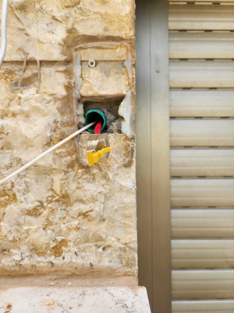 הקמת תשתיות תקשורת